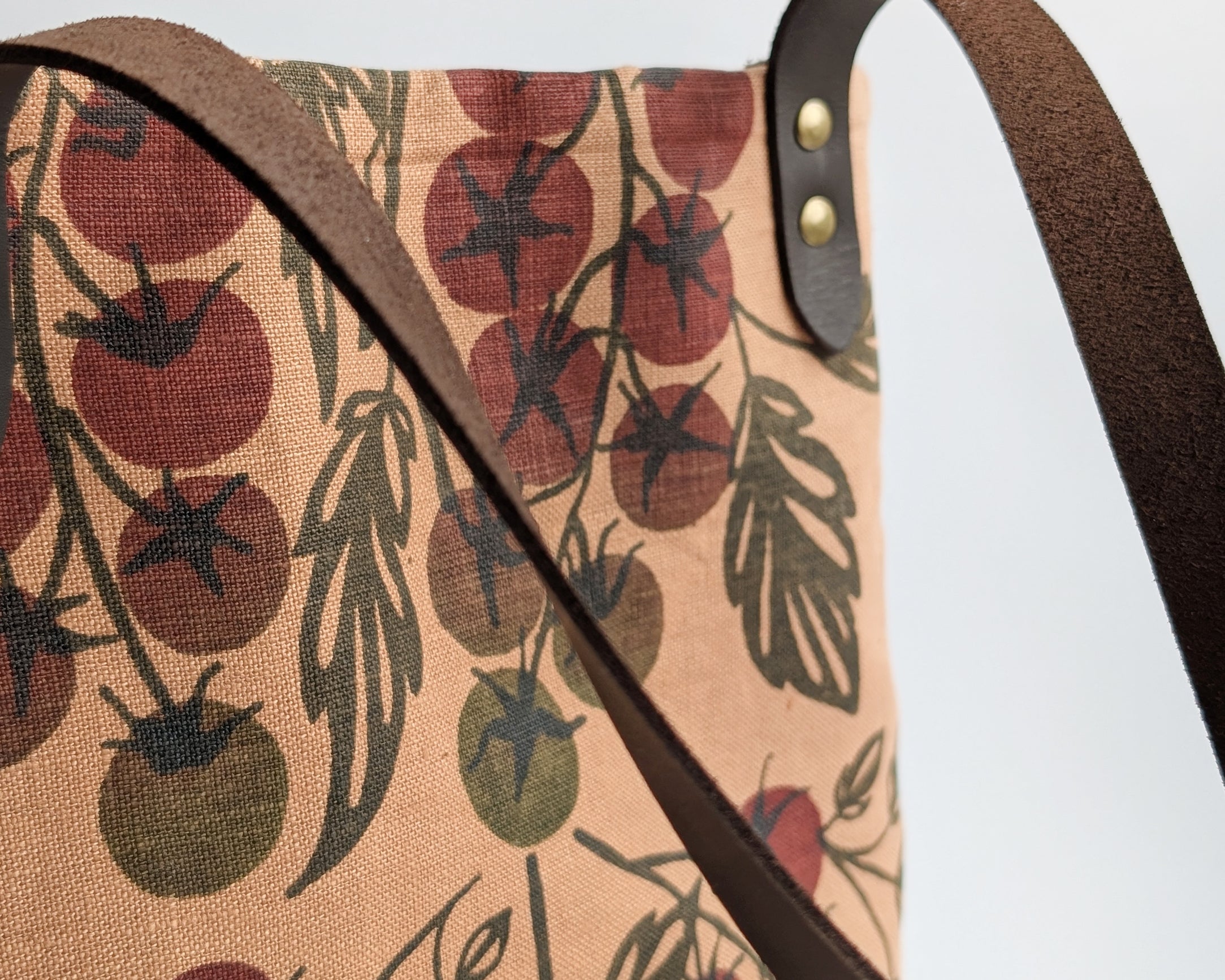 Linen Tote - Red Tomato Vine