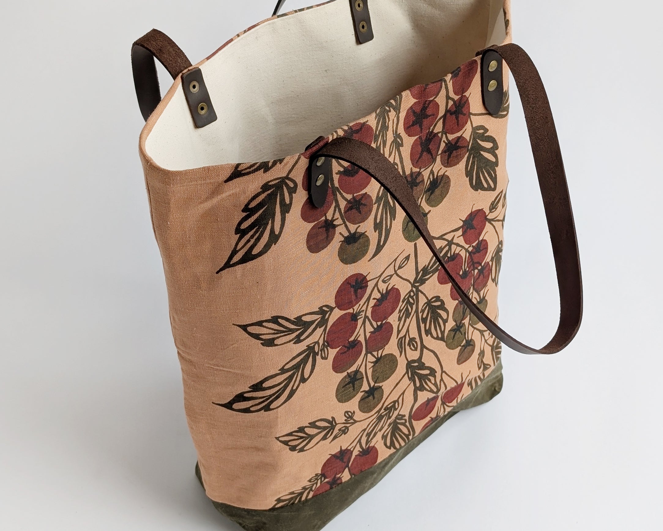 Linen Tote - Red Tomato Vine