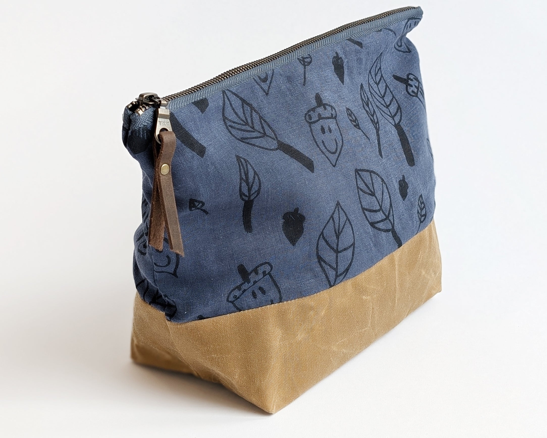 Bea's Collection Traveler Pouch - Blue