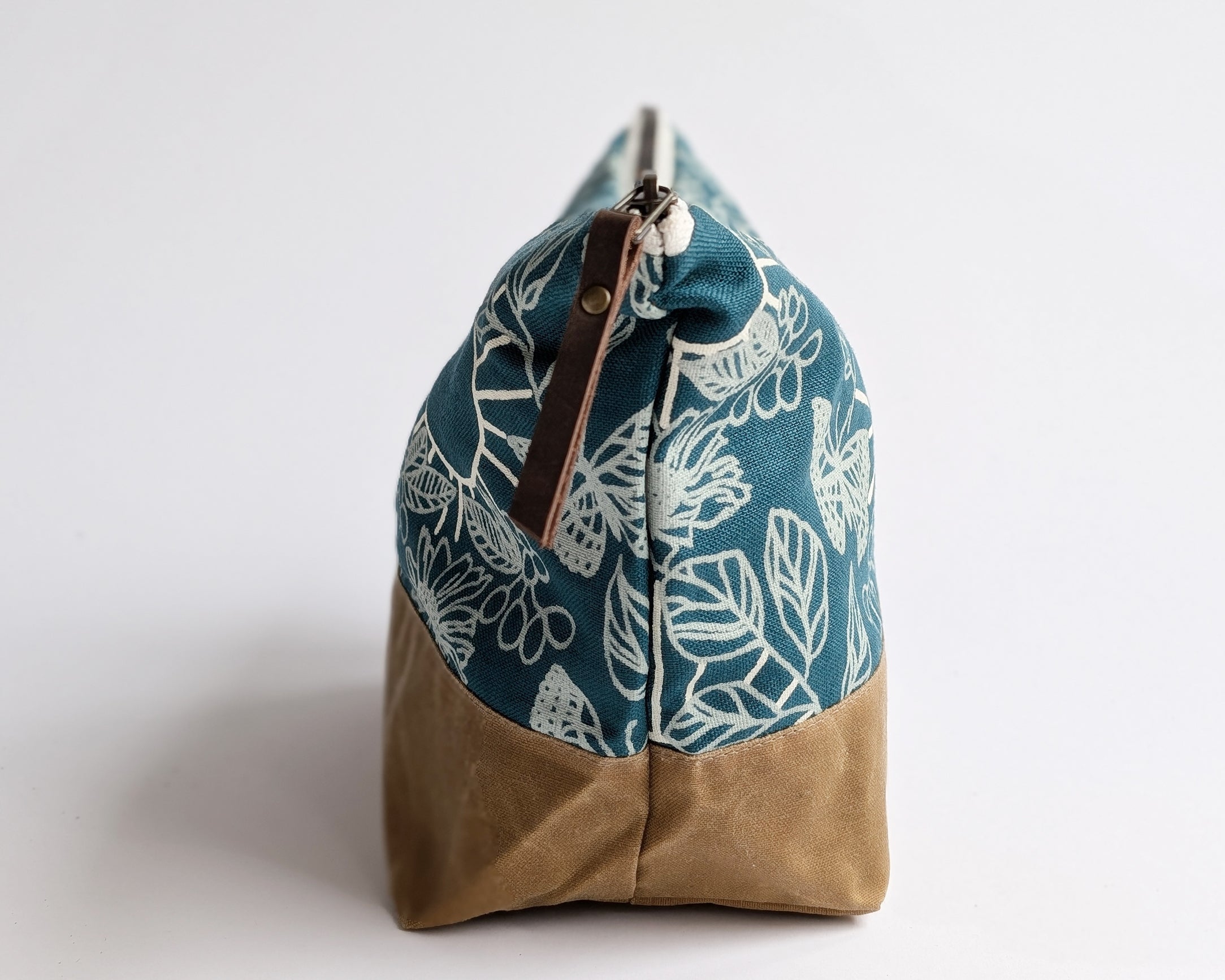 Traveler Pouch - Monarch Teal