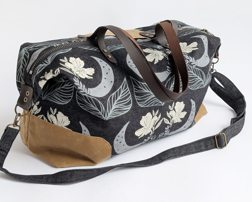 Weekender - Garden Moon