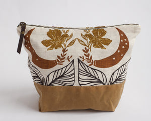 Traveler Pouch - size 2 - Garden Moon - Gold