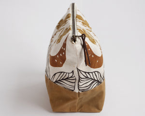 Traveler Pouch - size 2 - Garden Moon - Gold