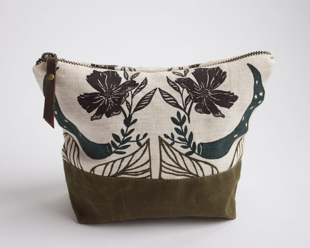 Traveler Pouch - size 1 - Garden Moon - Blue