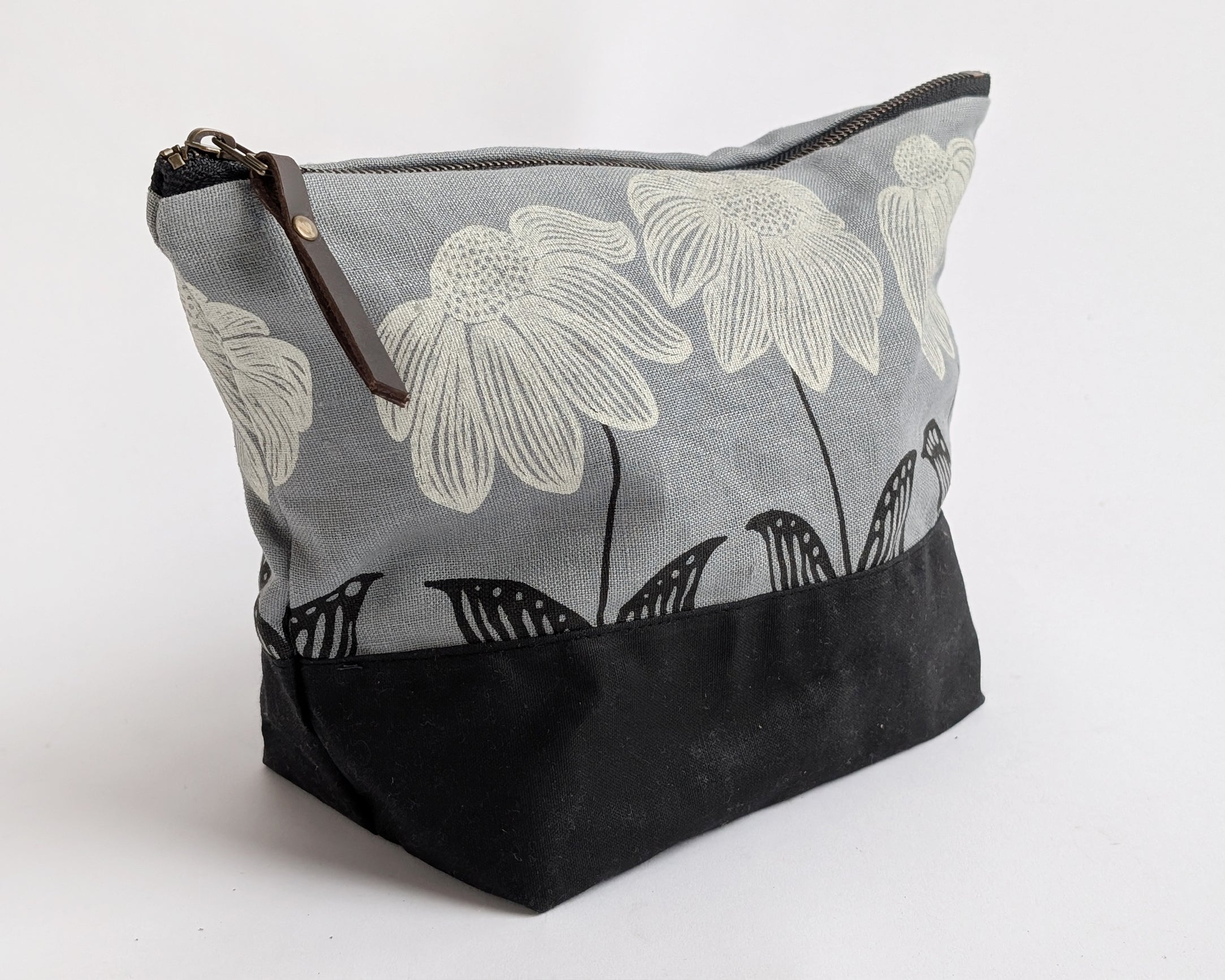 Traveler Pouch - Bloom