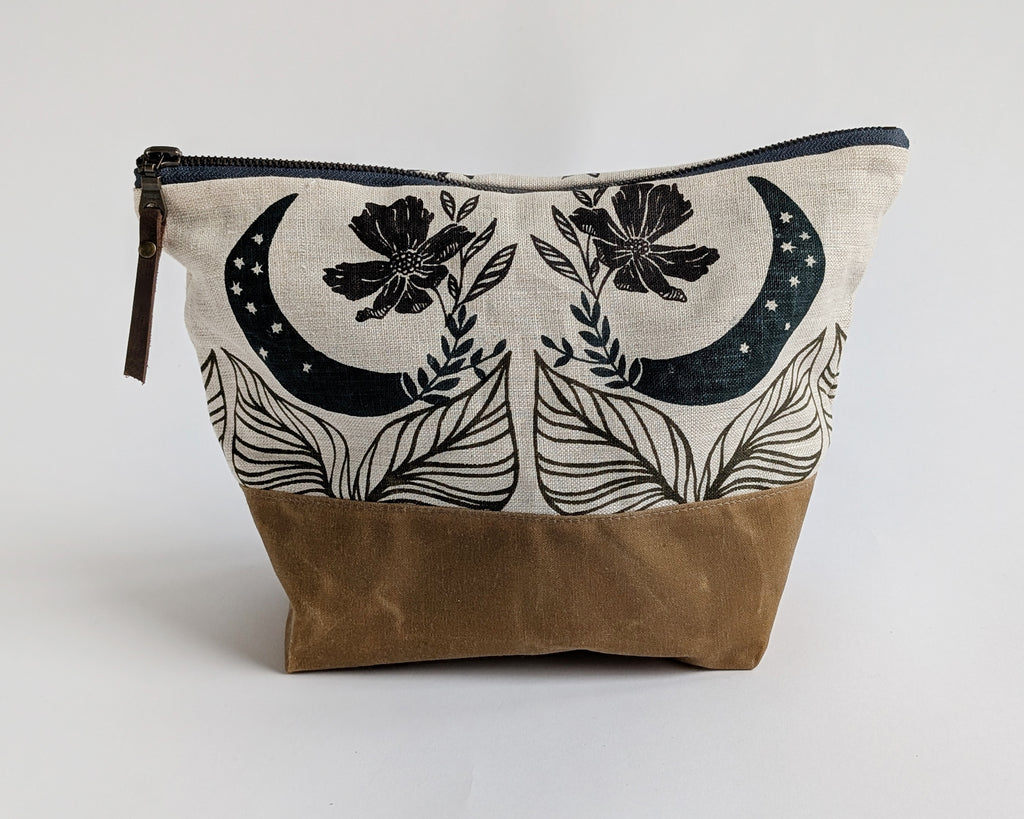 Traveler Pouch - Garden Moon