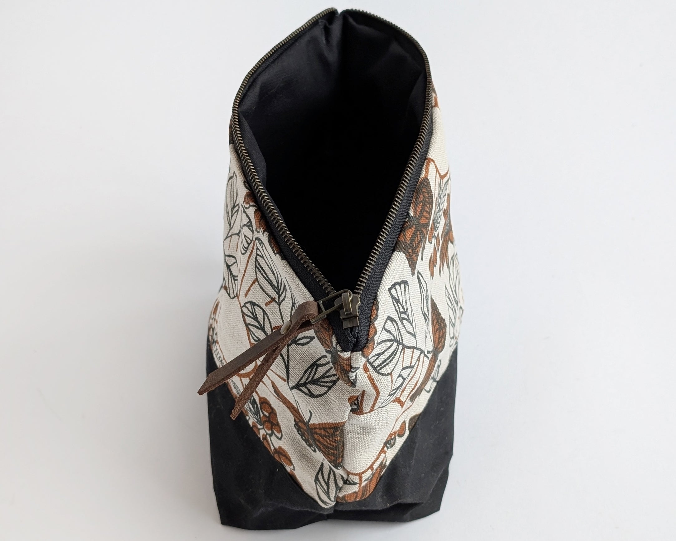 Traveler Pouch - Monarch