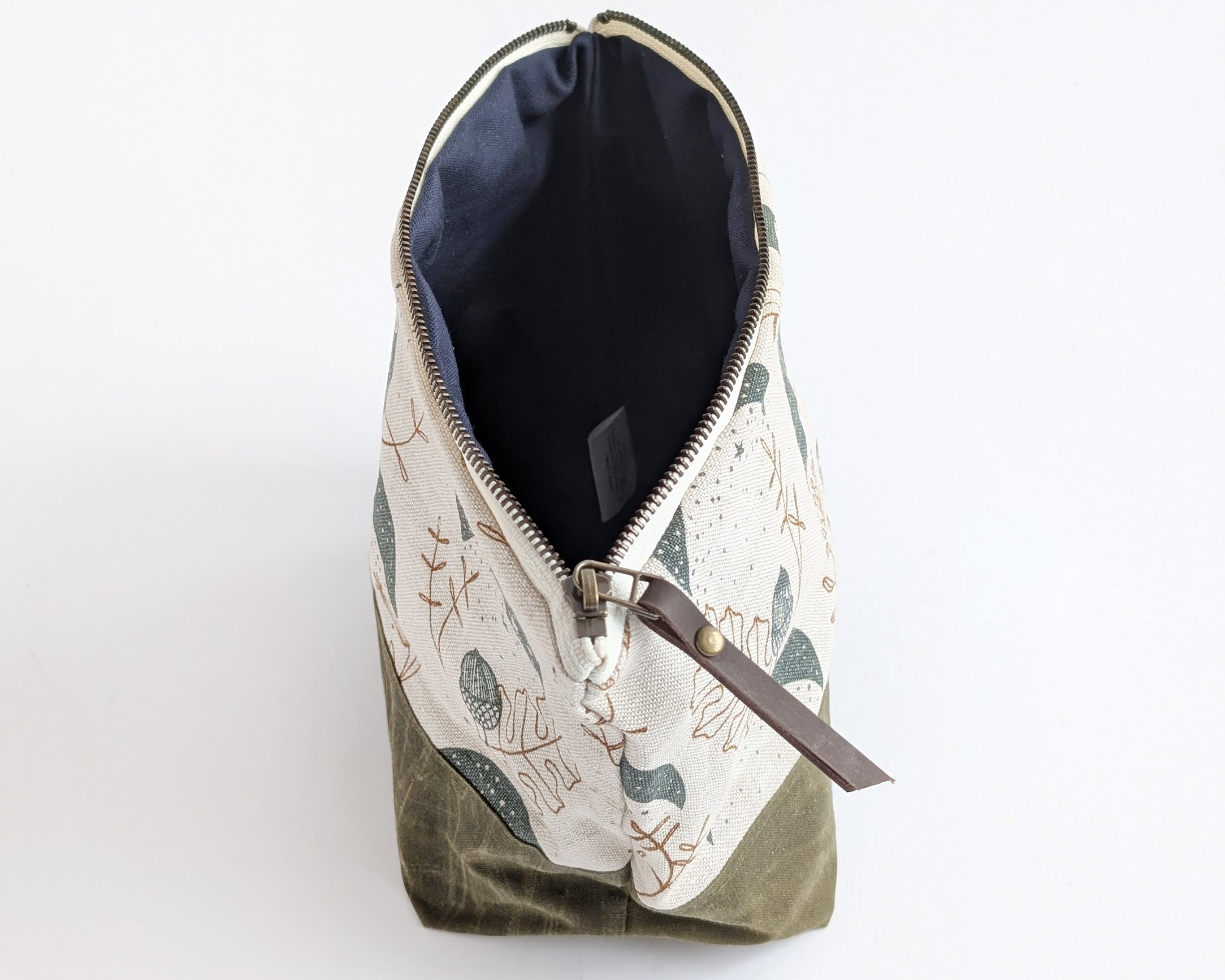 Traveler Pouch - Moons with green