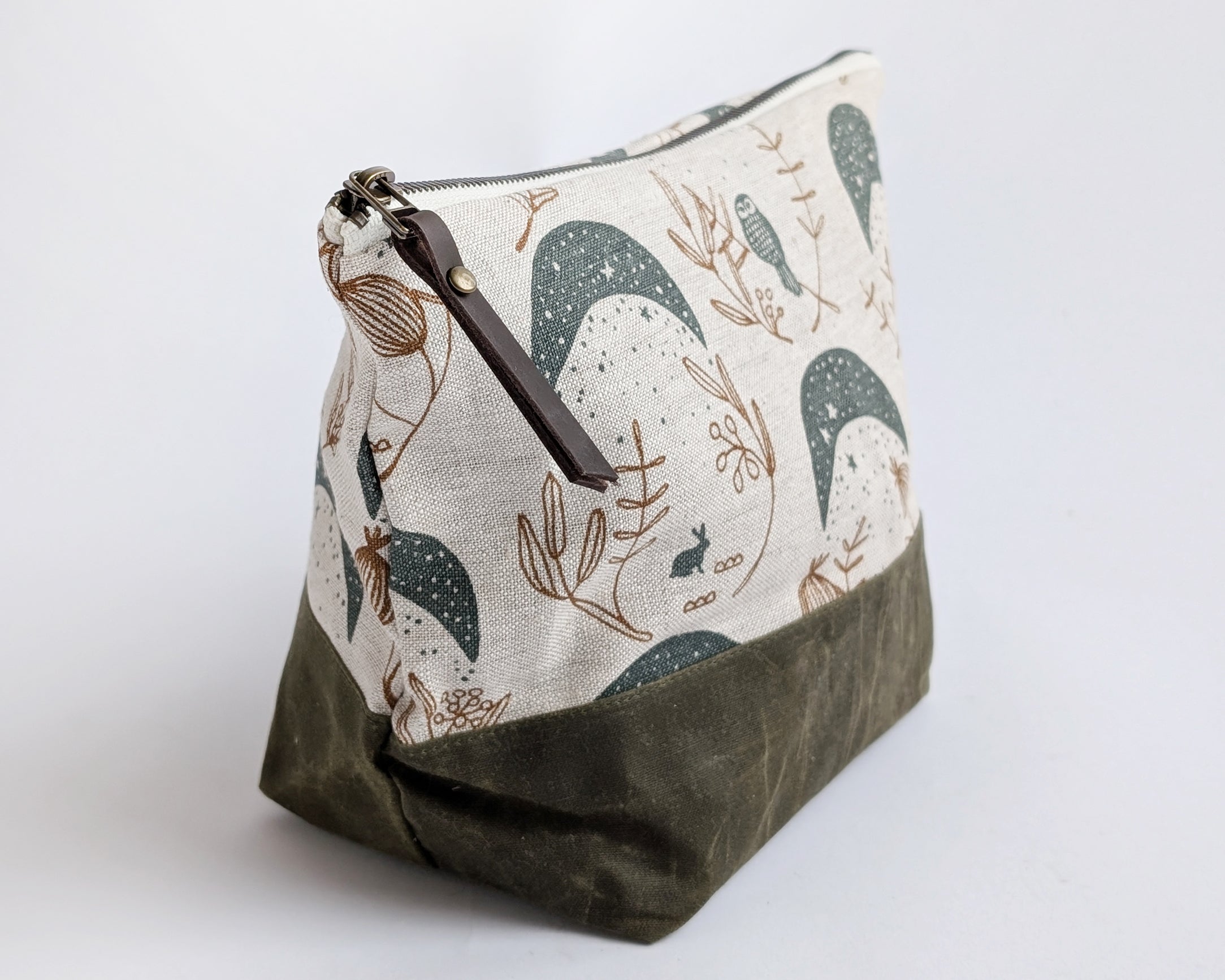 Traveler Pouch - Moons with green