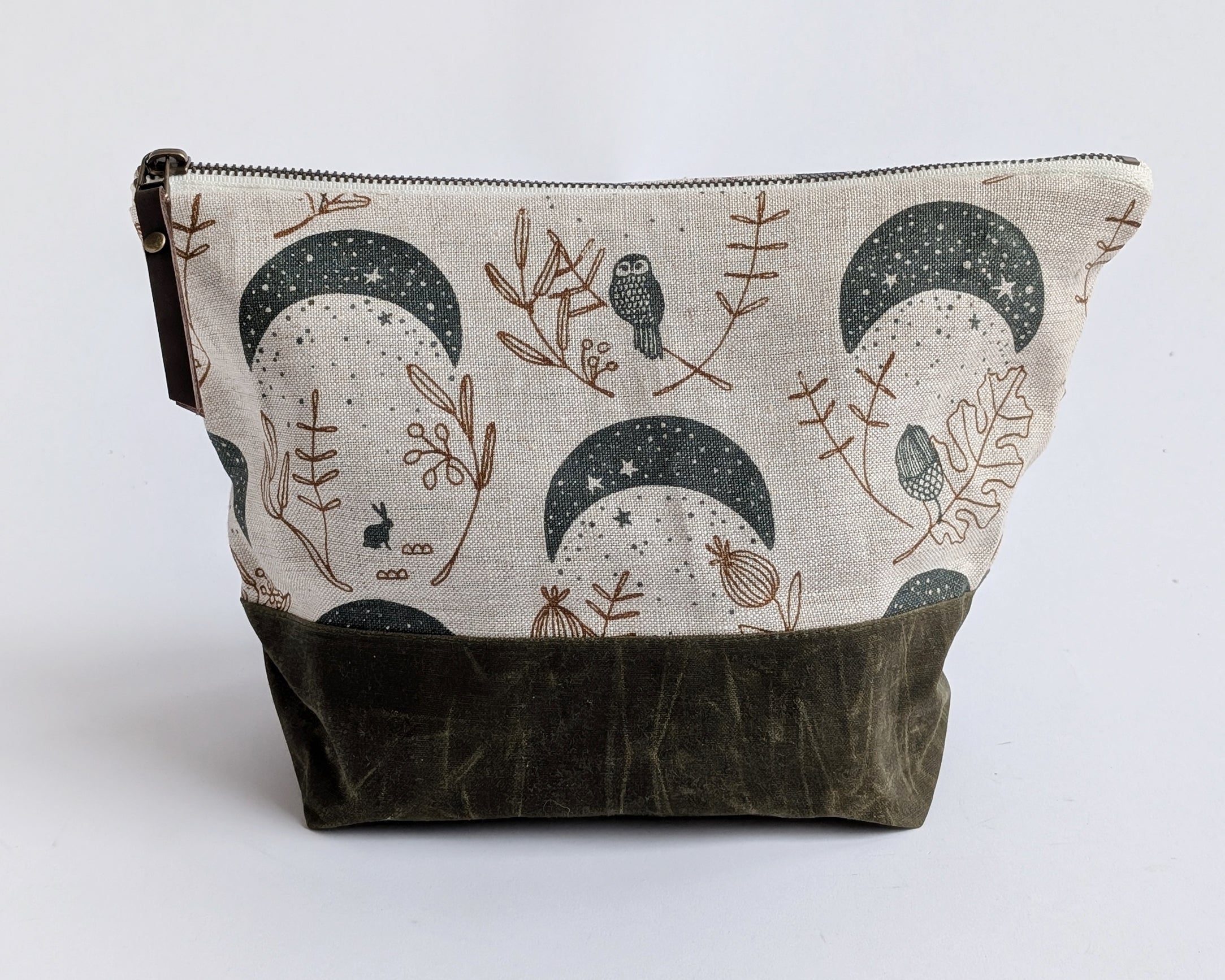 Traveler Pouch - Moons with green