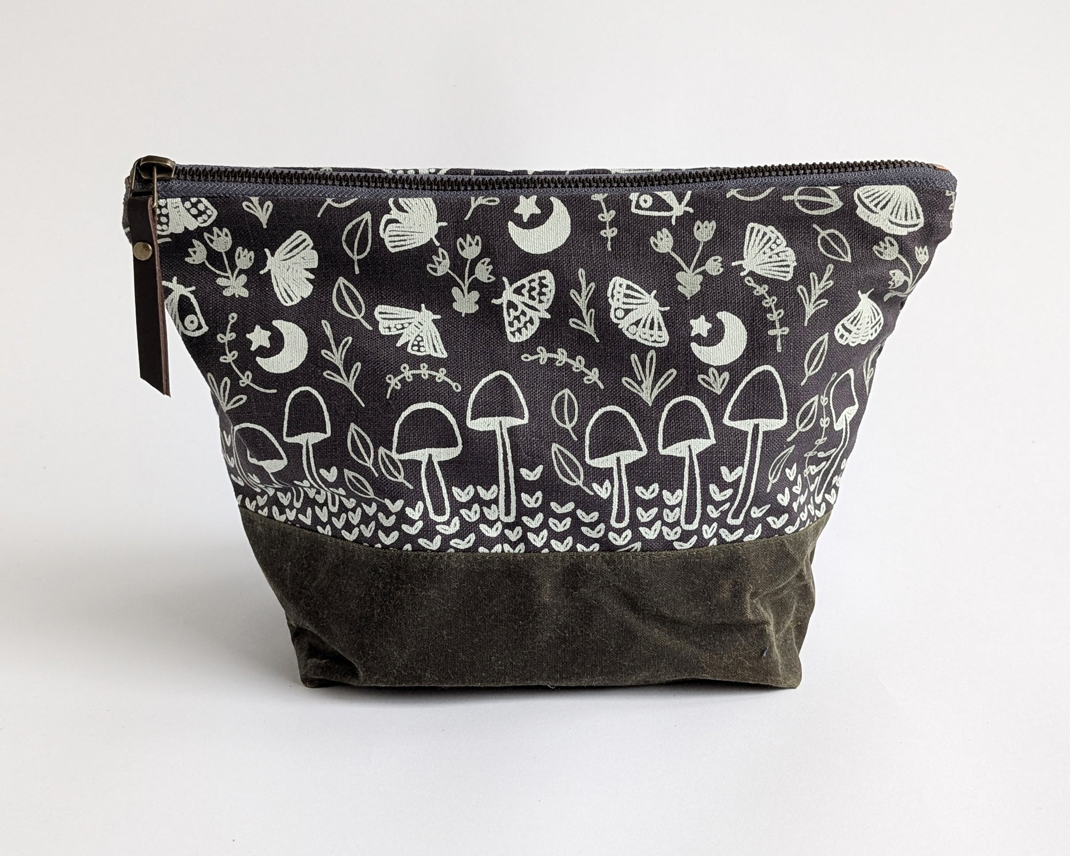 Traveler Pouch - Mushrooms