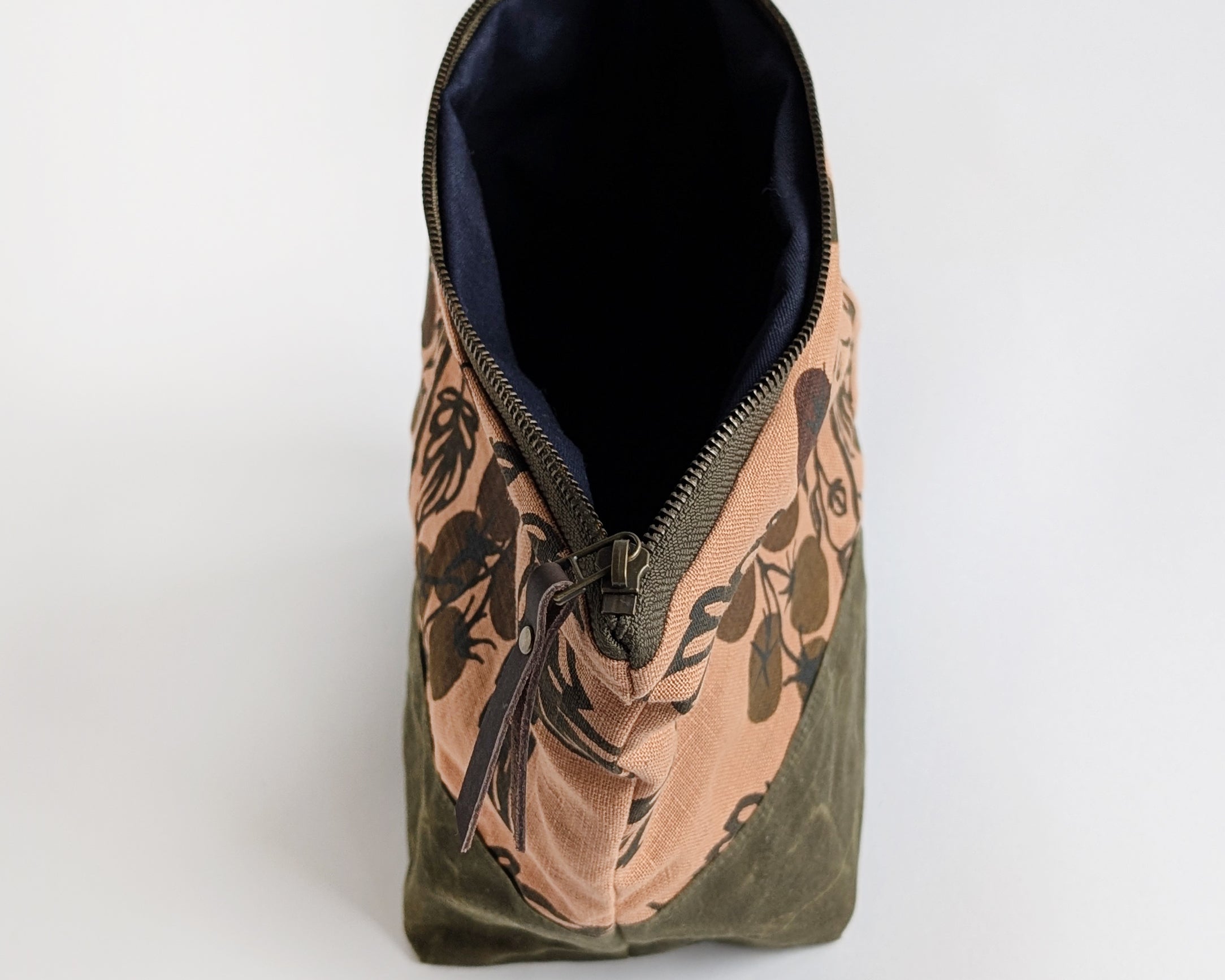 Traveler Pouch - Purple Tomato Vine - Terracotta