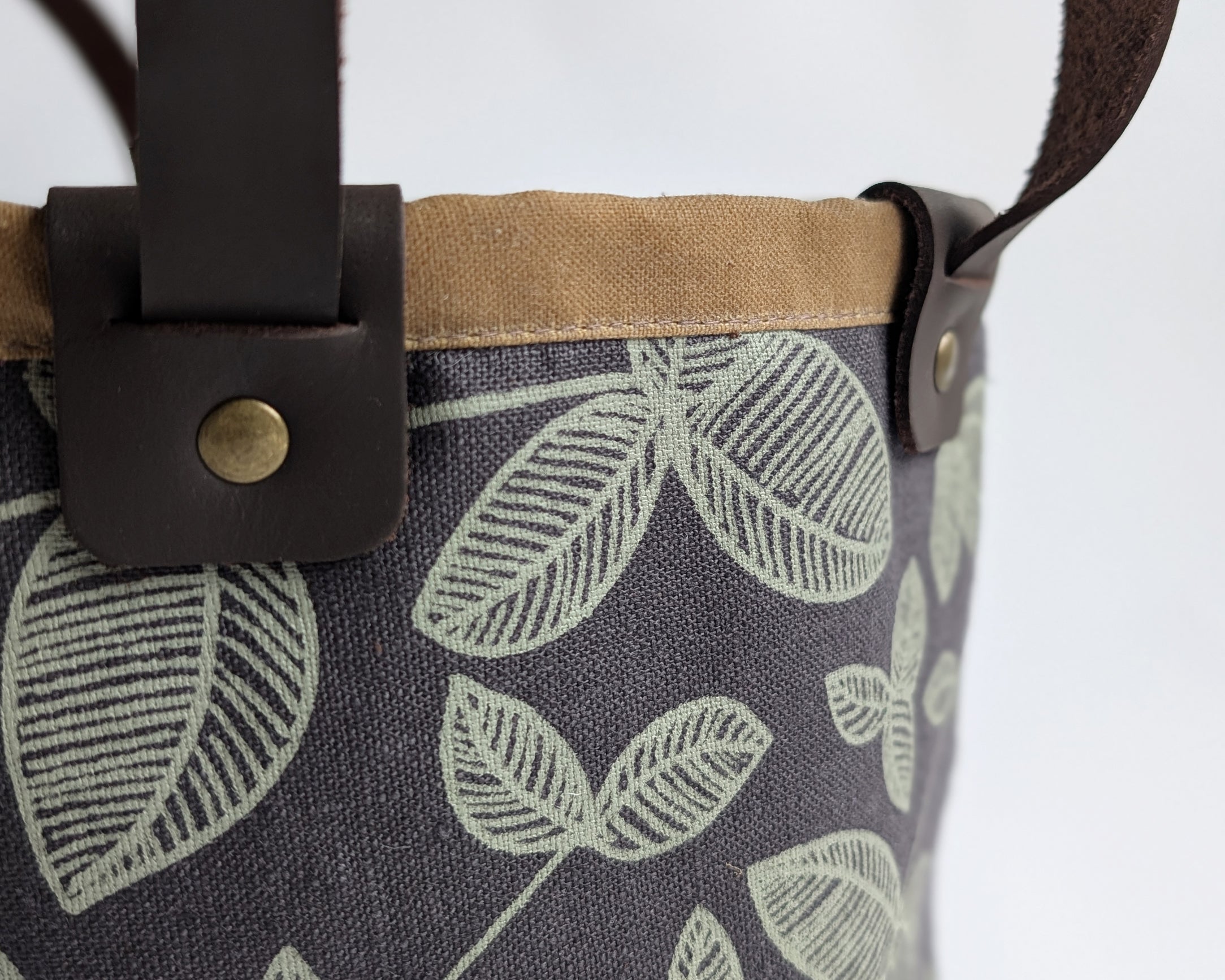 Small Basket - Foliage Charcoal