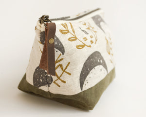 Small Traveler Pouch - Gray Moons