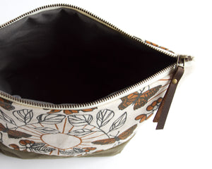 Traveler Pouch - Monarch Chestnut